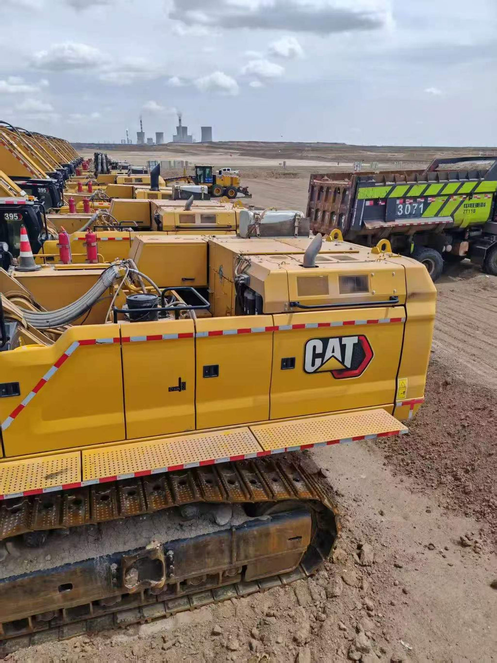 Used Caterpillar CAT 395 Ultra-Large Hydraulic Excavator – Only 606 Hours