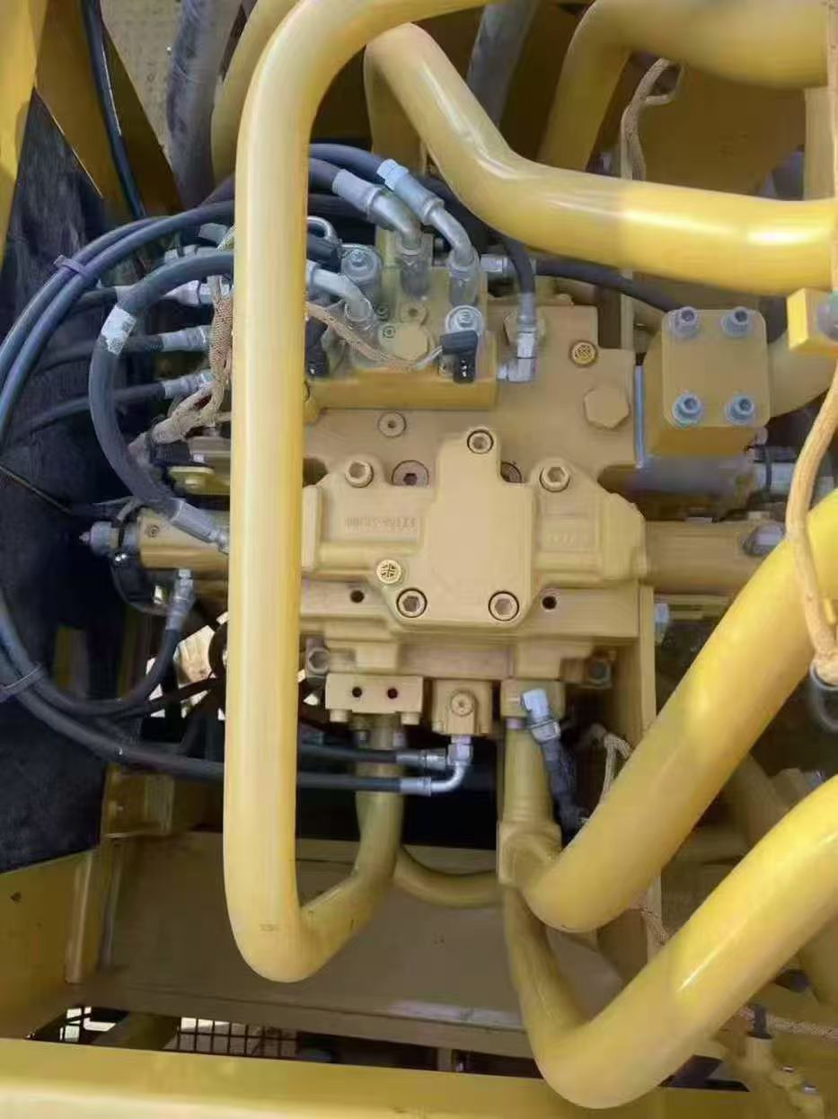 Used Caterpillar CAT 395 Ultra-Large Hydraulic Excavator – Only 606 Hours