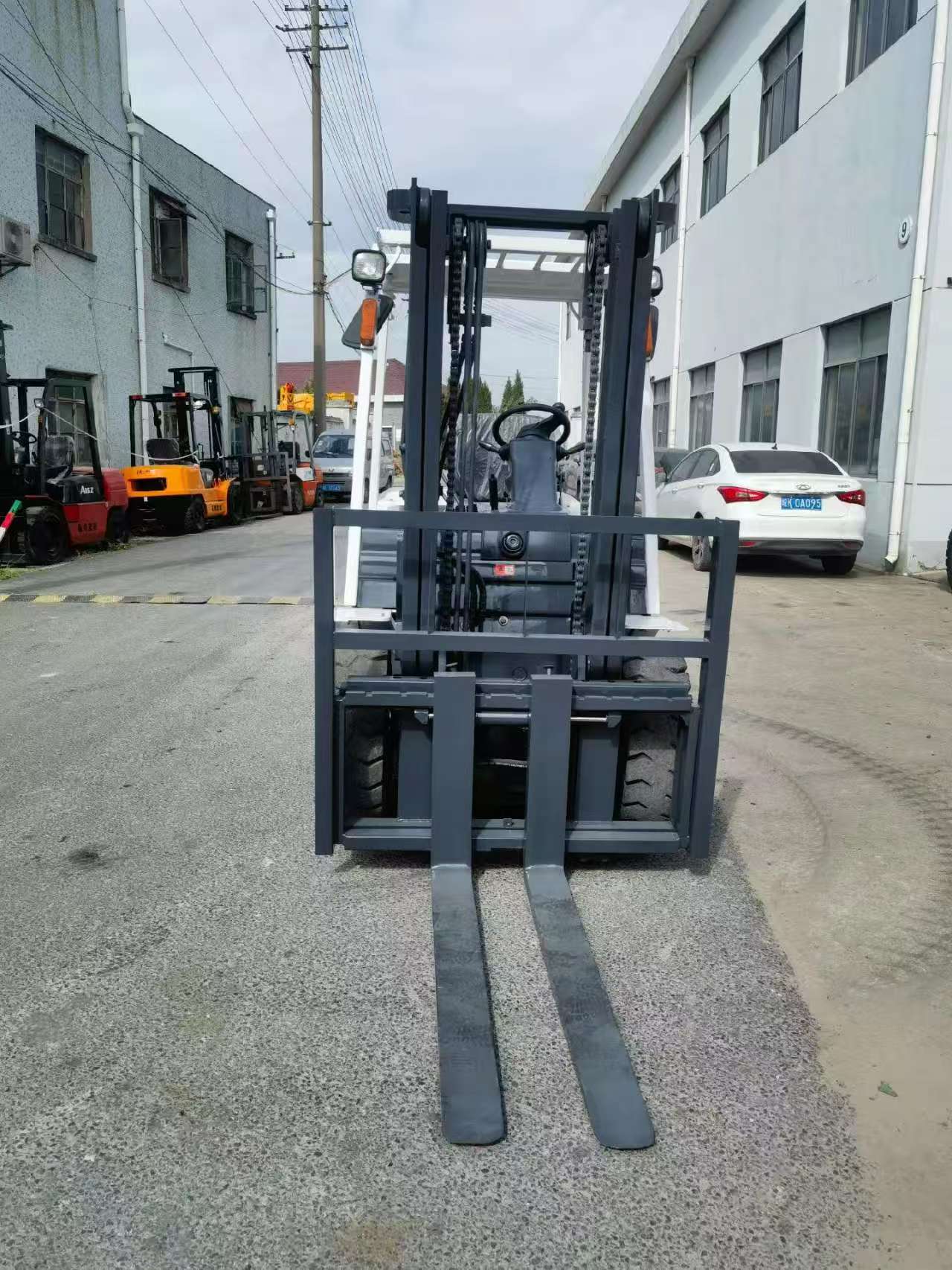 Used TCM 5-Ton Diesel Forklift 2015 – Japan Import, 4595 Hours