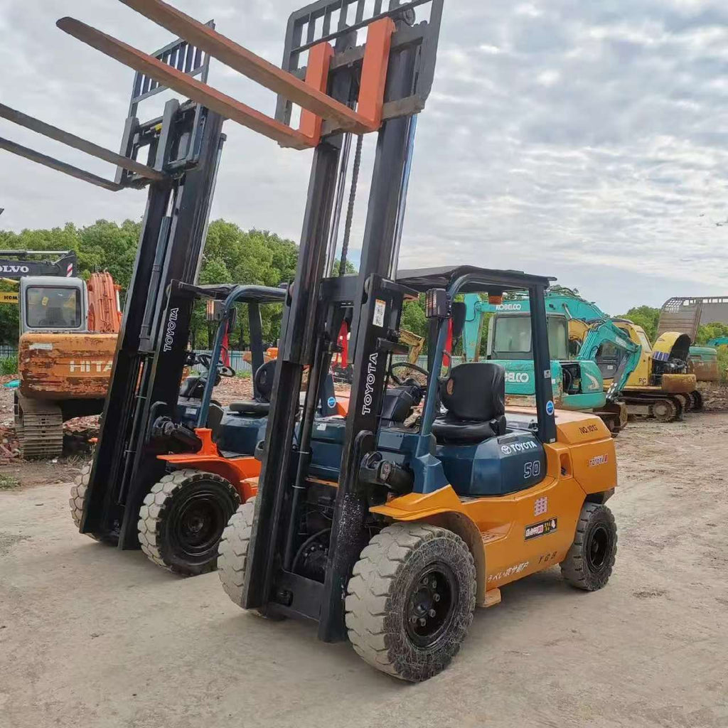 Used Toyota 5-Ton Diesel Forklift 2020 – Japan Import, 3-Stage Mast, 1876 Hours
