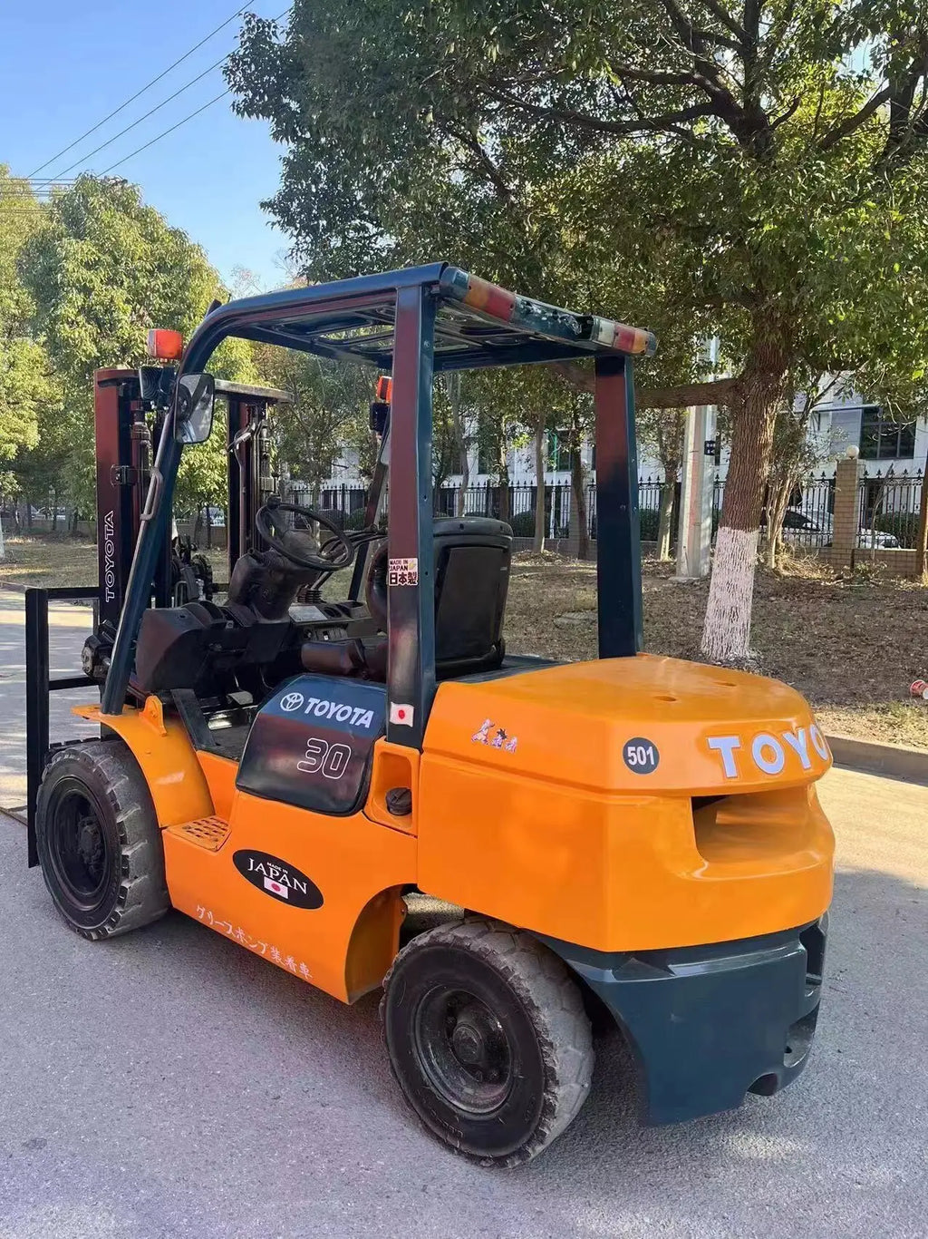 Used Toyota 3-Ton Diesel Forklift 2019 – Japan Import, 3-Stage Mast, 2879 Hours